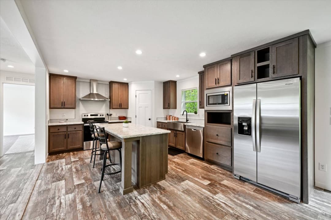 East point - elevate 56 kitchen home features