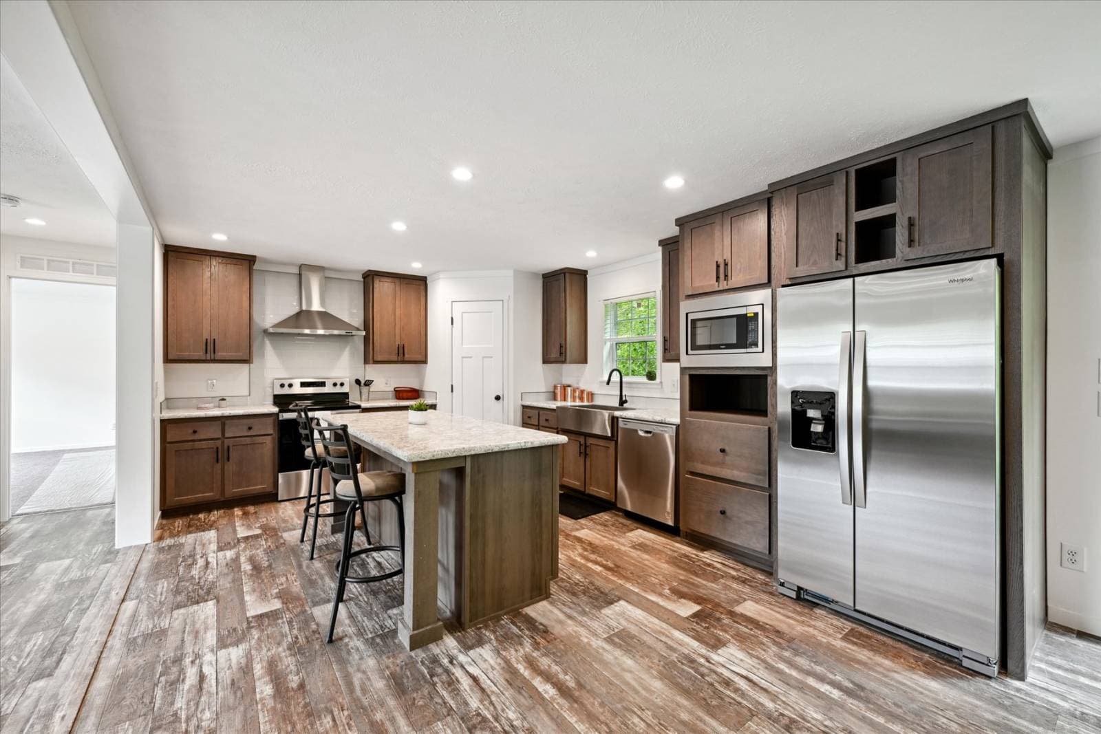 East point - elevate 56 kitchen home features