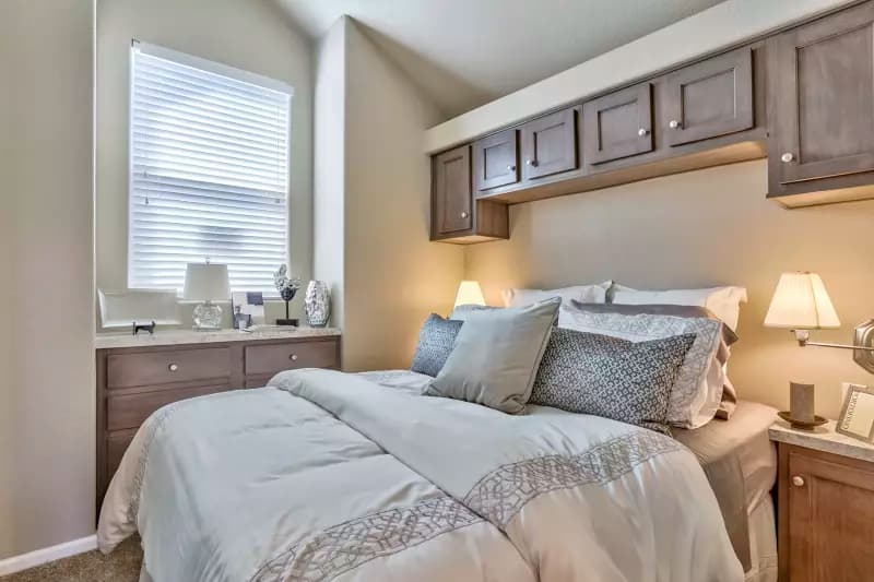 Bluewater bedroom home features