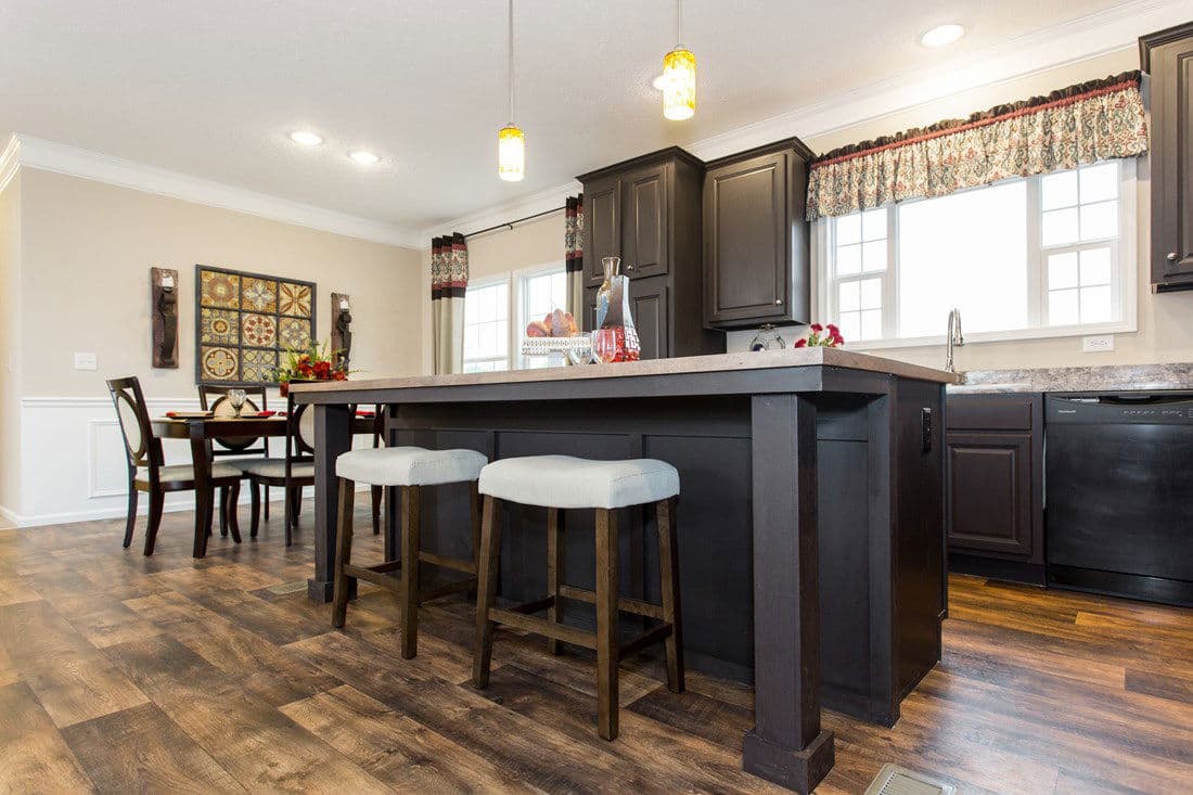 5521 sweet one kitchen home features