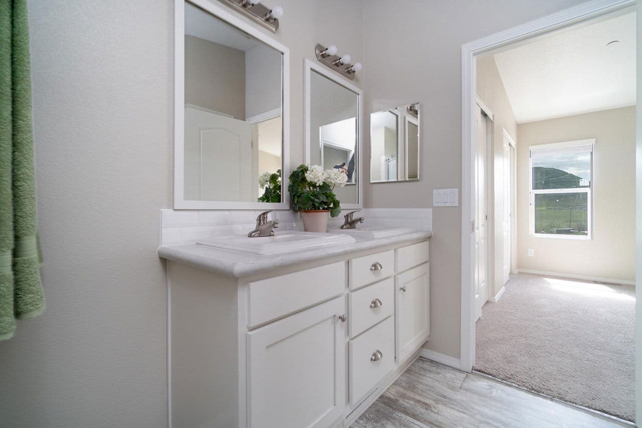 Amber cove k605ct bathroom home features