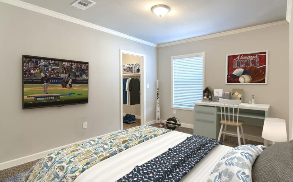 Comfort 5176 bedroom home features