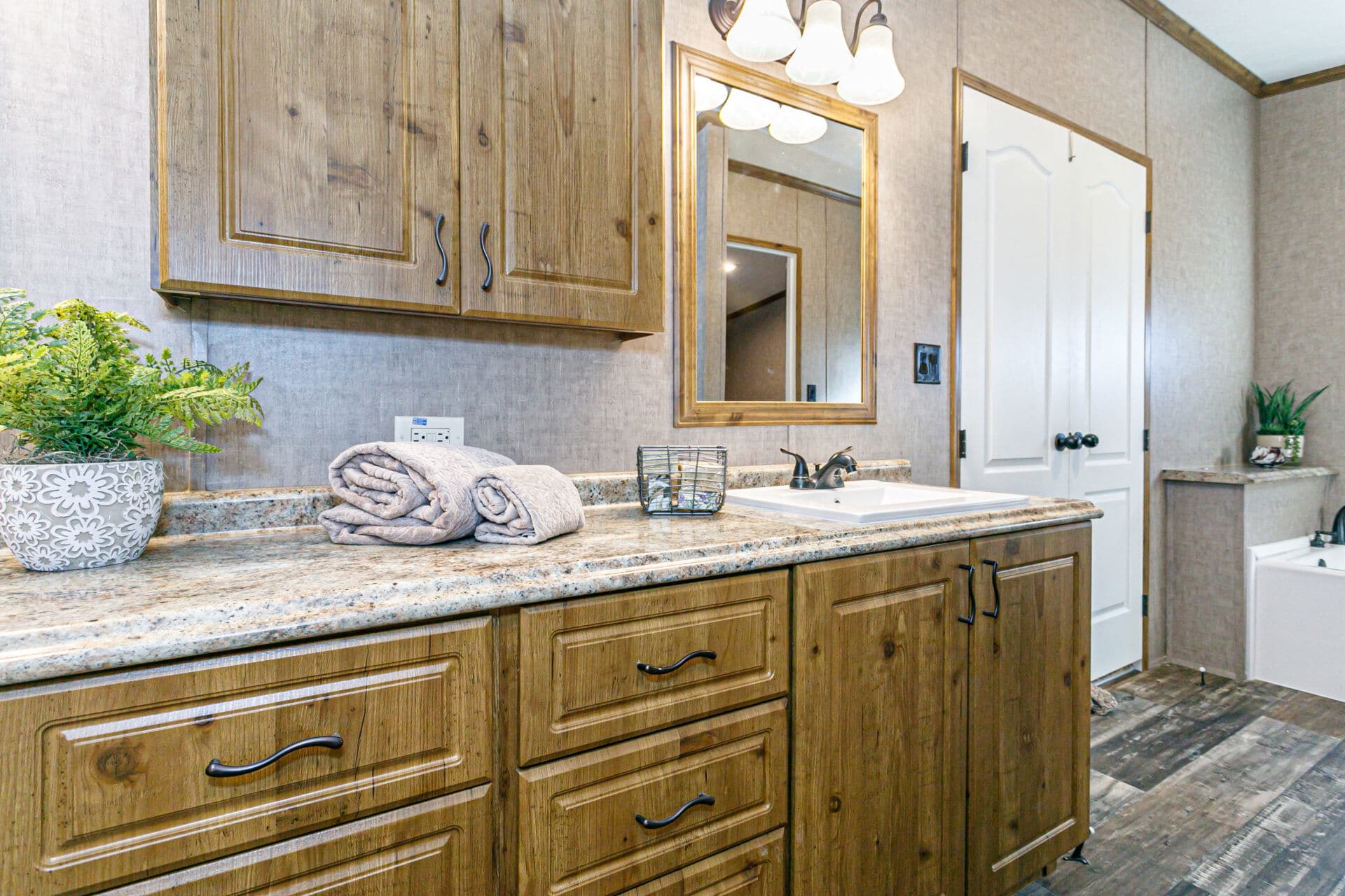 Doublewide c-32×64-32c bathroom home features