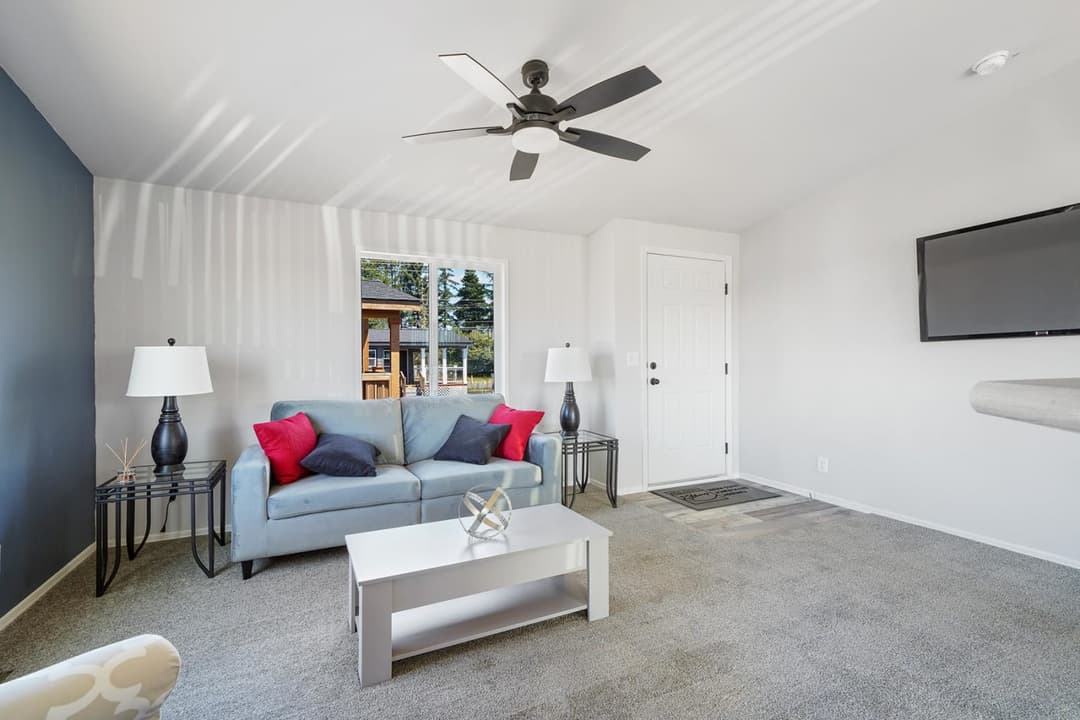 Ramada value 9082ct interior home features