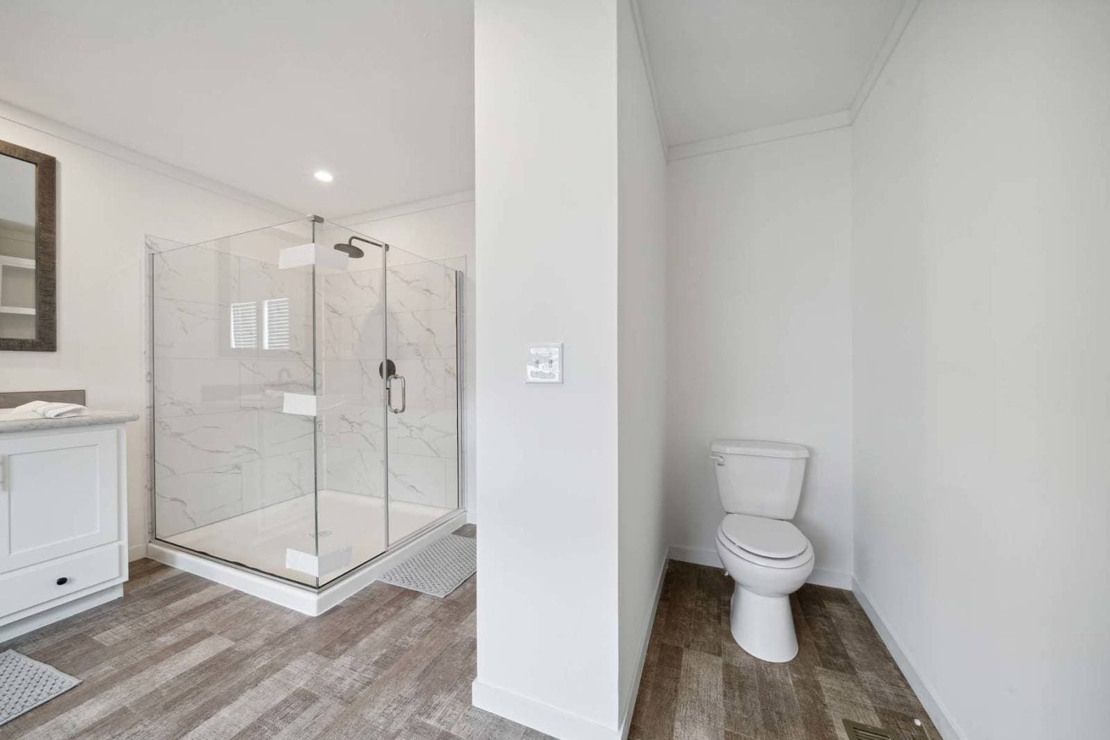 East point - pursuit bathroom home features