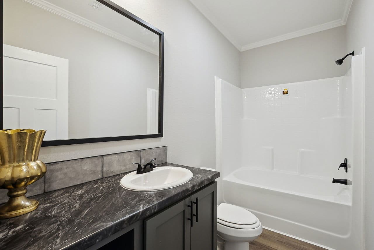 Innovation 3276aa bathroom home features