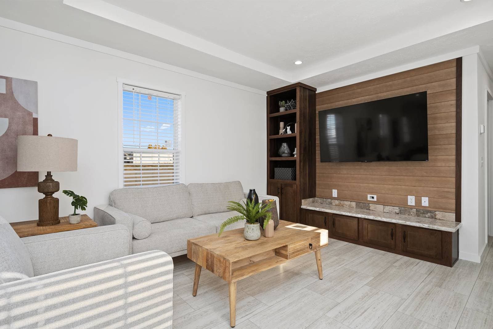 Endeavor interior home features