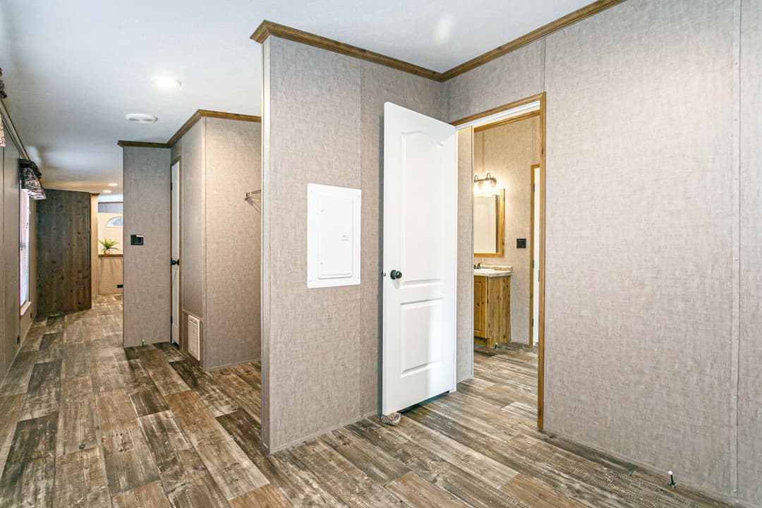 Doublewide c-32×64-32c interior home features