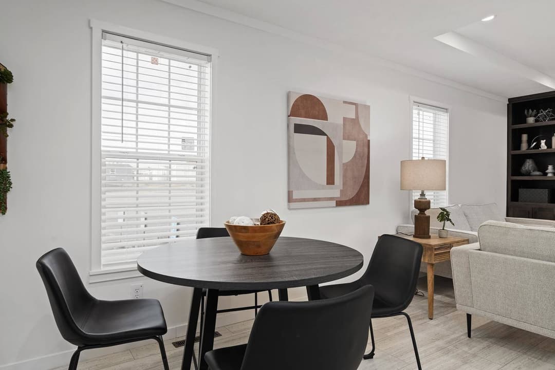 Affinity interior home features