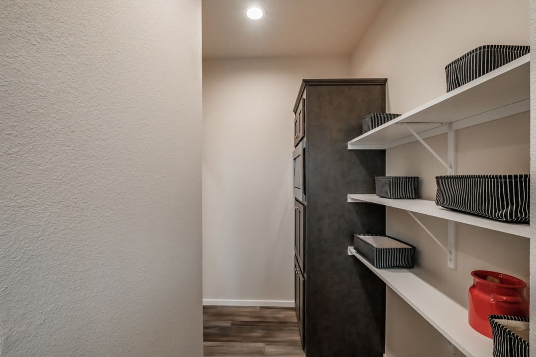 Canyon interior home features