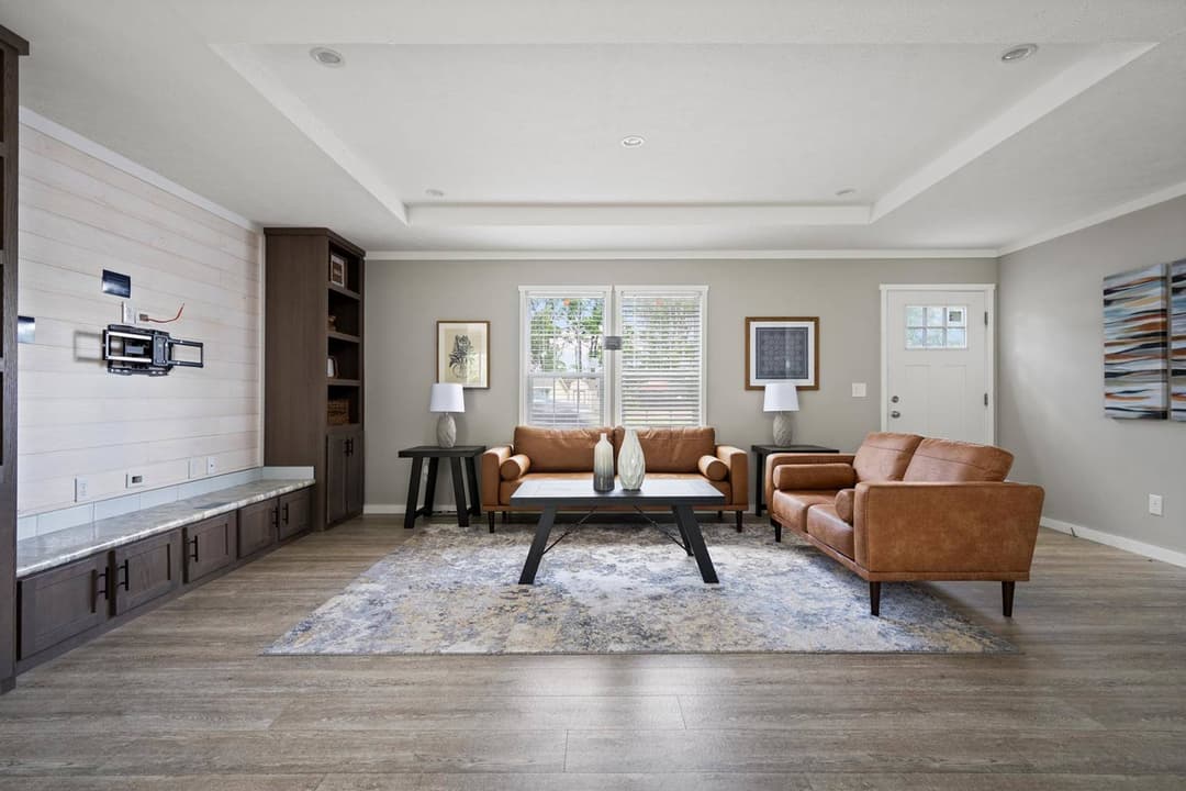 East point - pursuit interior home features