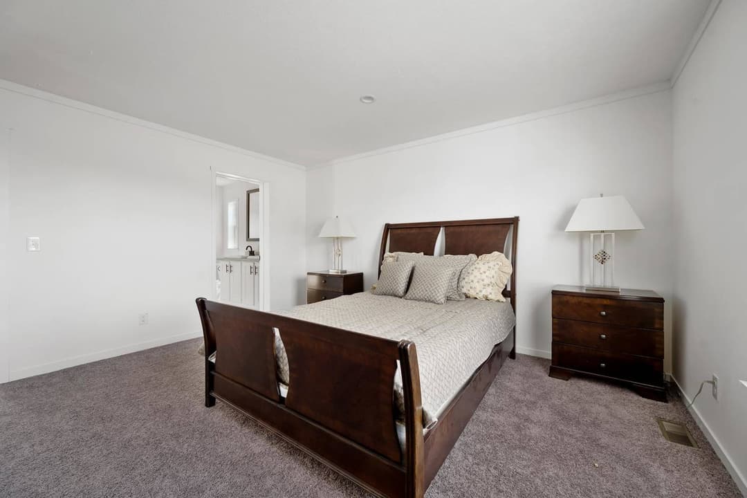 East point - attain bedroom home features
