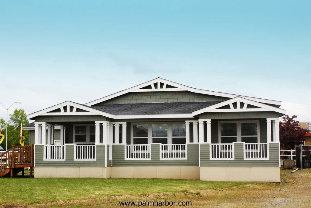 Mt bachelor 42483a hero, elevation, and exterior home features