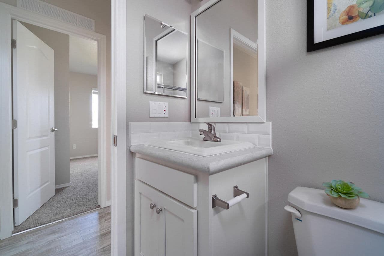 Amber cove k605ct bathroom home features