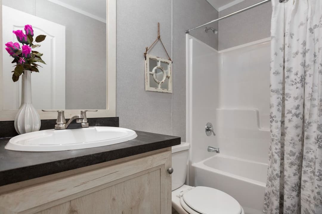 Sapphire bathroom home features