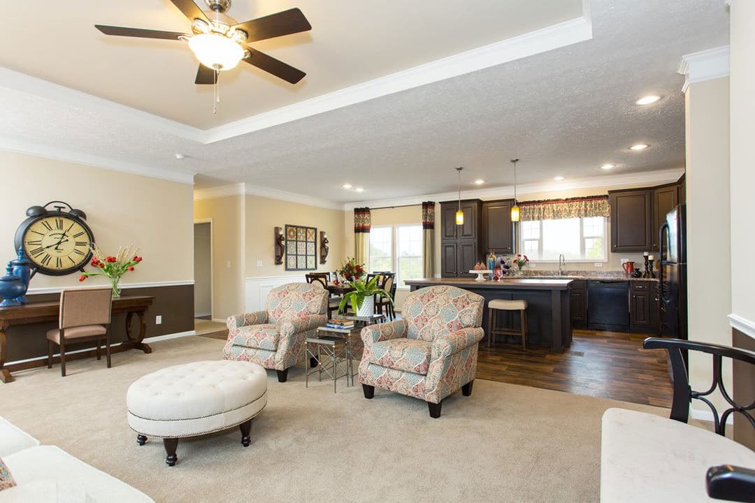 5521 sweet one interior home features