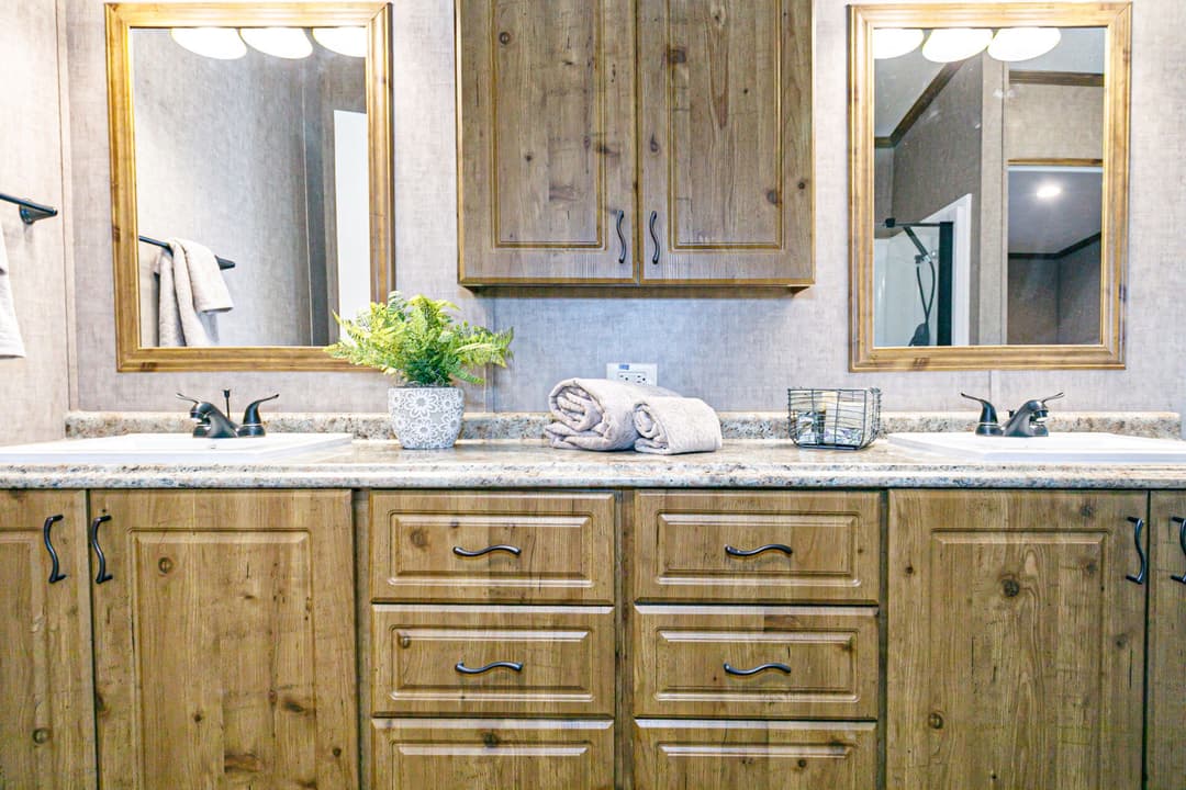 Doublewide c-32×64-32c bathroom home features