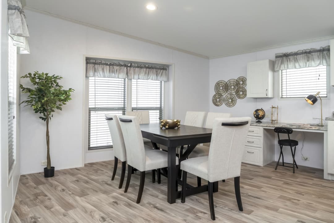 Doublewide c-32×64-32ap interior home features