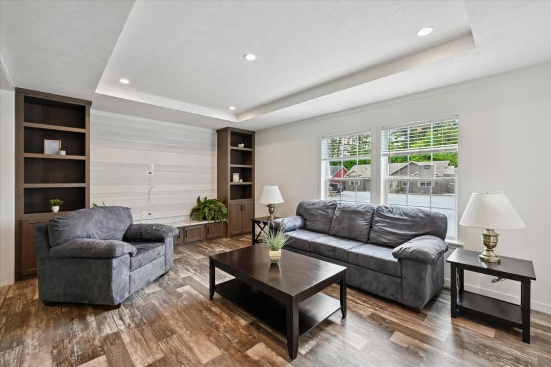 East point - elevate 56 interior home features