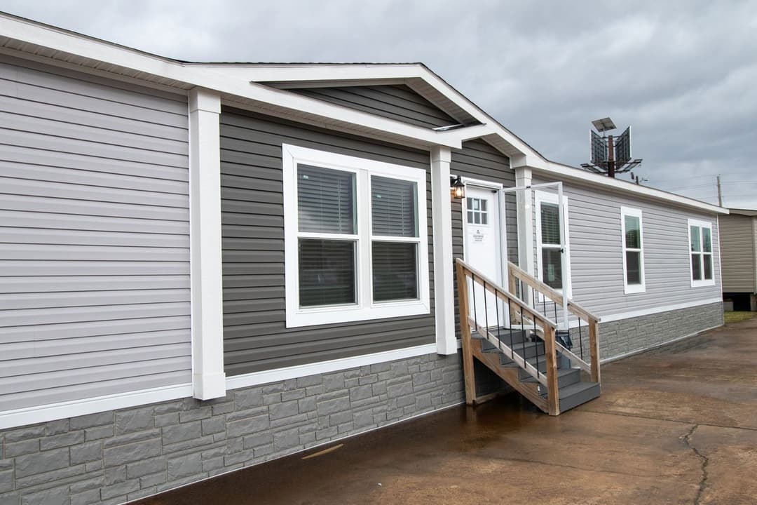 Hercules exterior home features