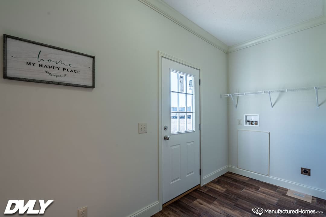 Orchard house (porch) interior home features