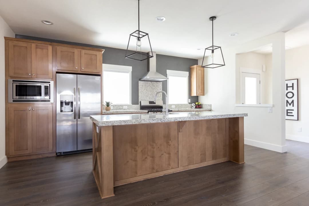 Coronado 2458a kitchen home features