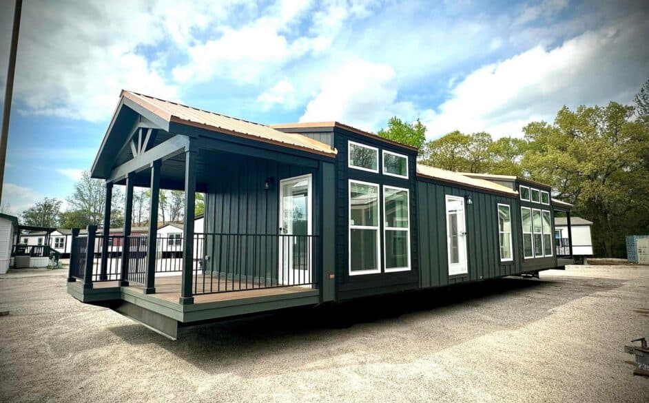 Starling d40ep8 hero, elevation, and exterior home features