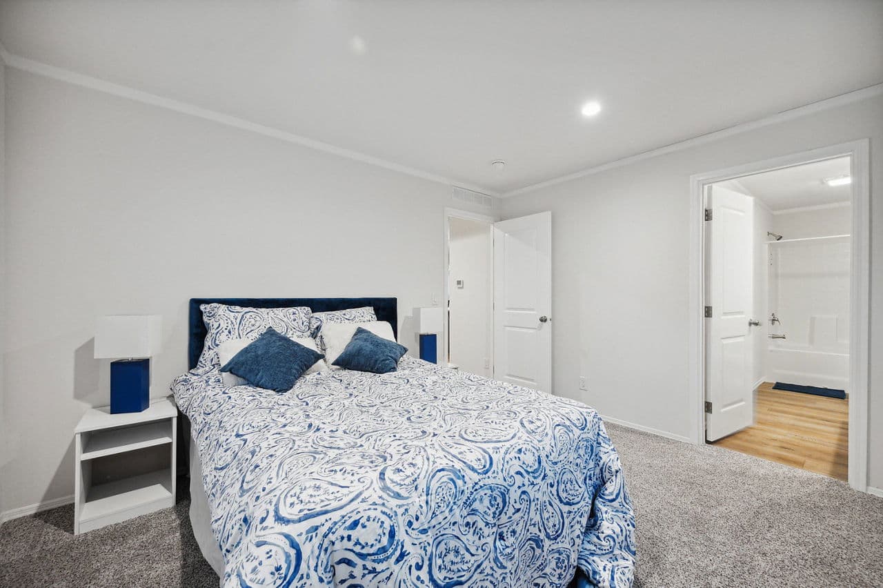 Millcreek 4400-6 bedroom home features