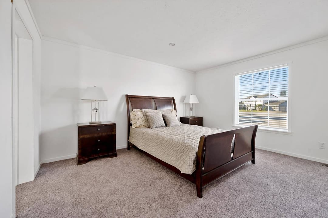 East point - attain bedroom home features