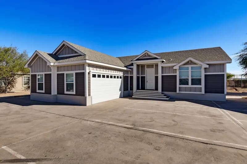 Sequoia exterior home features