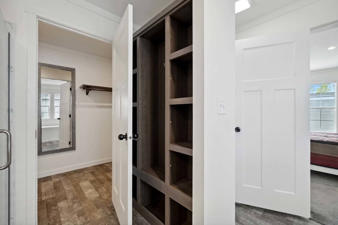 East point - elevate 60 bathroom home features