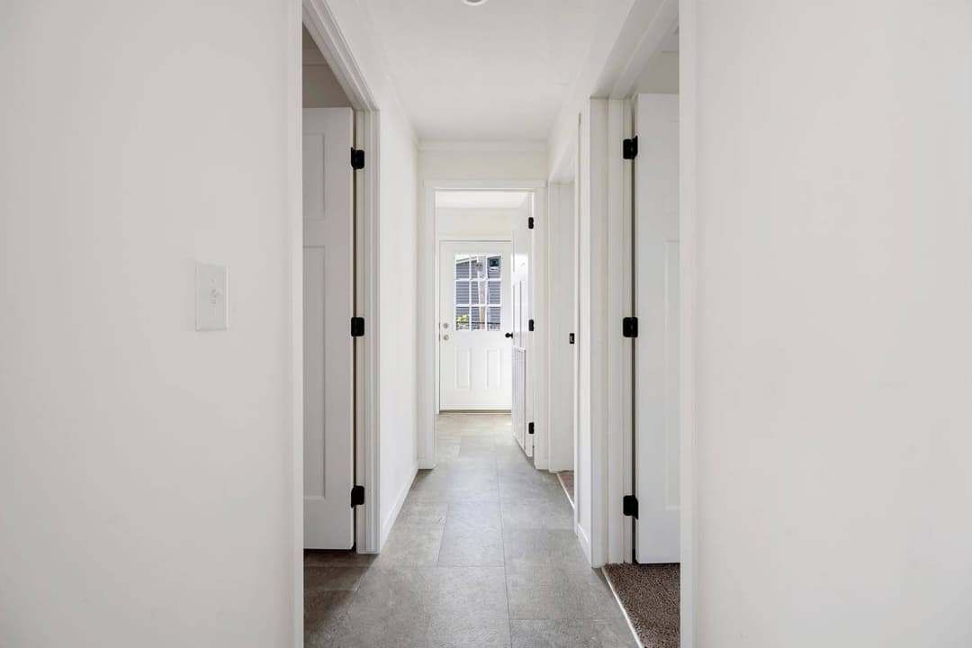 Elevate 52 interior home features
