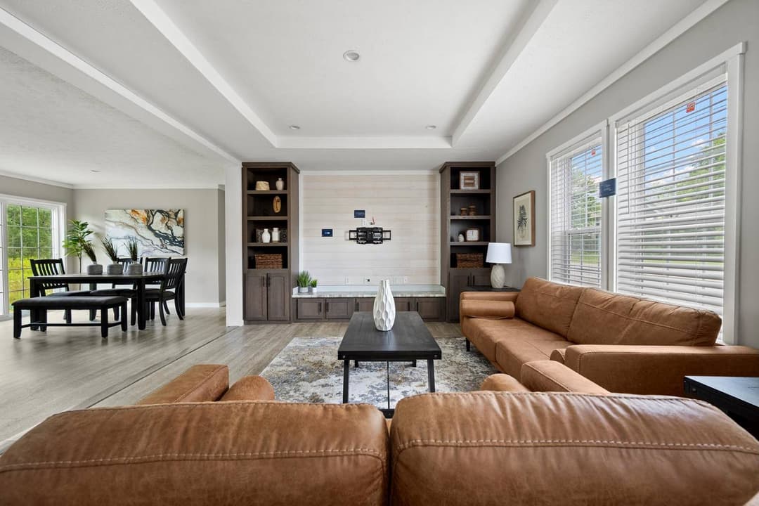 East point - pursuit interior home features
