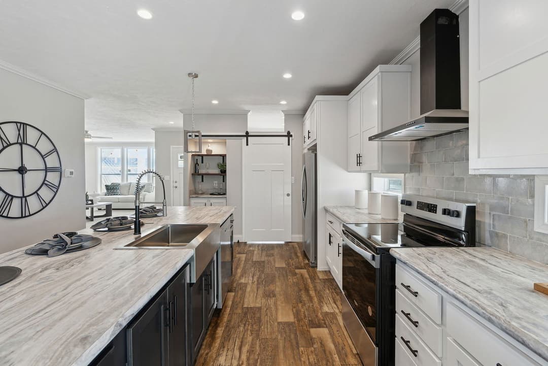 Grand canyon kitchen home features