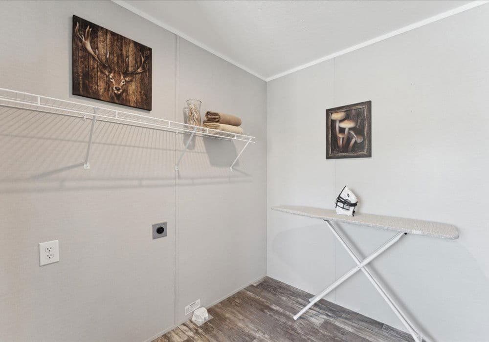 Apex 3900 interior home features