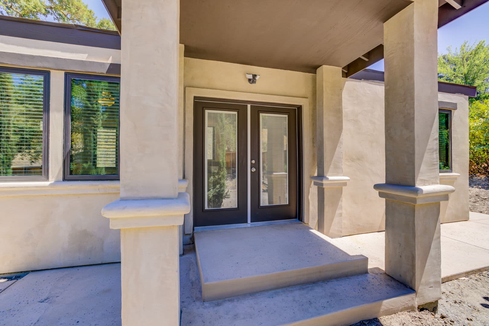 The piedmont (34') - l shaped exterior home features