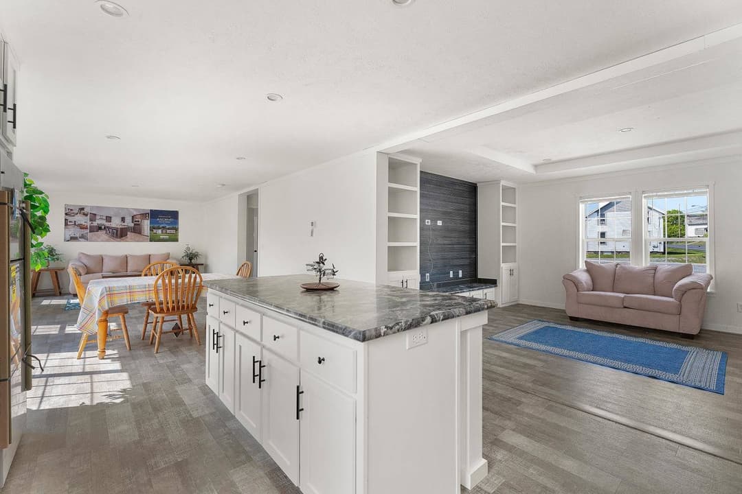 Insight kitchen home features