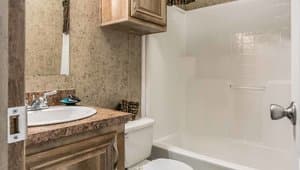 Md-103 bathroom home features