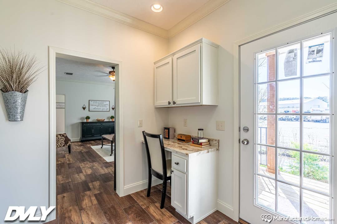 Orchard house (study) interior home features