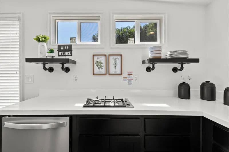 Ath-19 kitchen home features