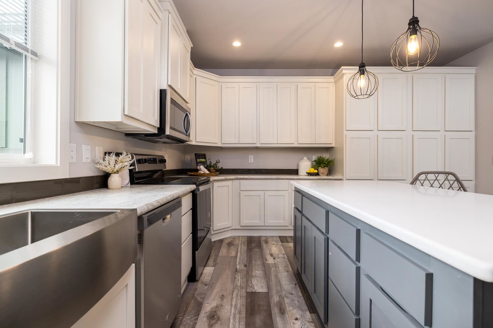 Westridge 1203ct kitchen and interior home features