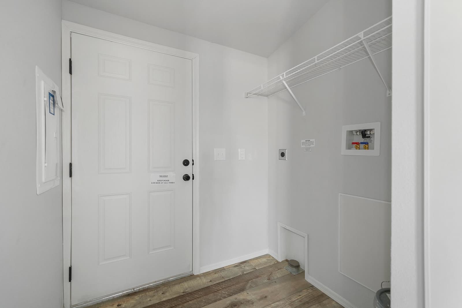 Ramada value 9082ct interior home features