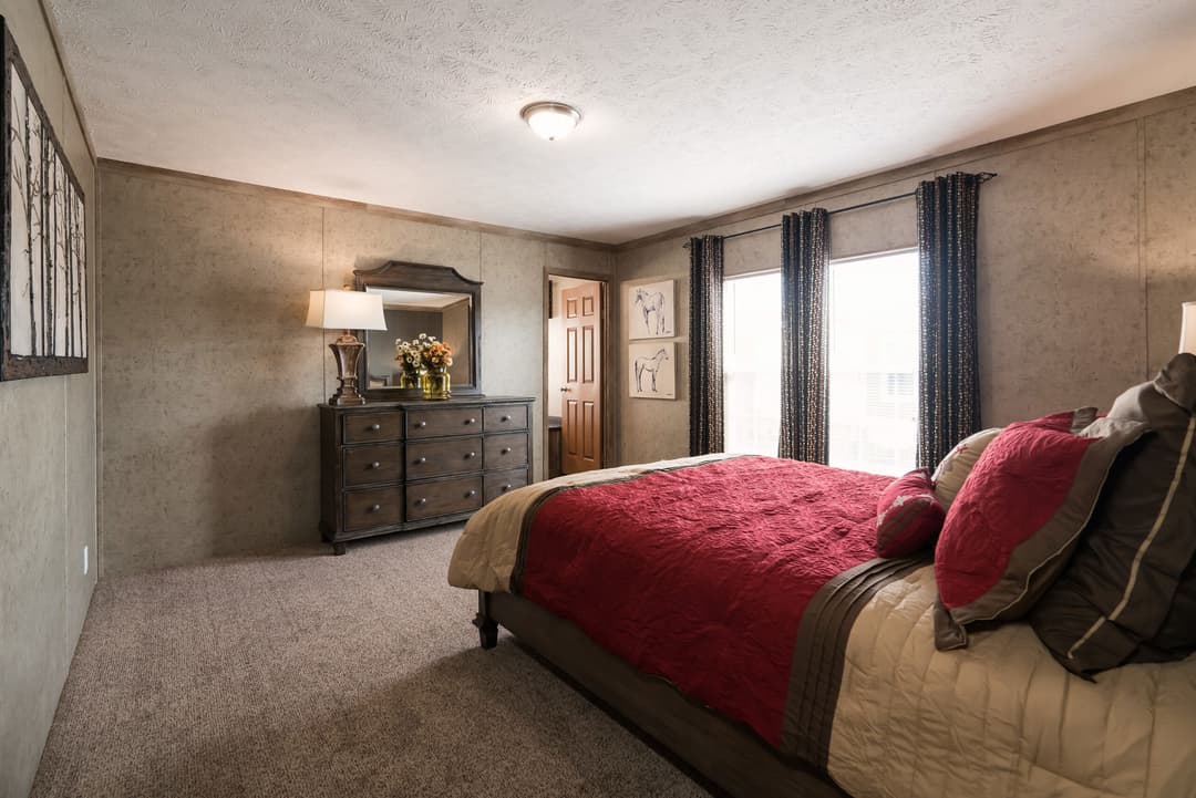 Md-26 rawhide bedroom home features