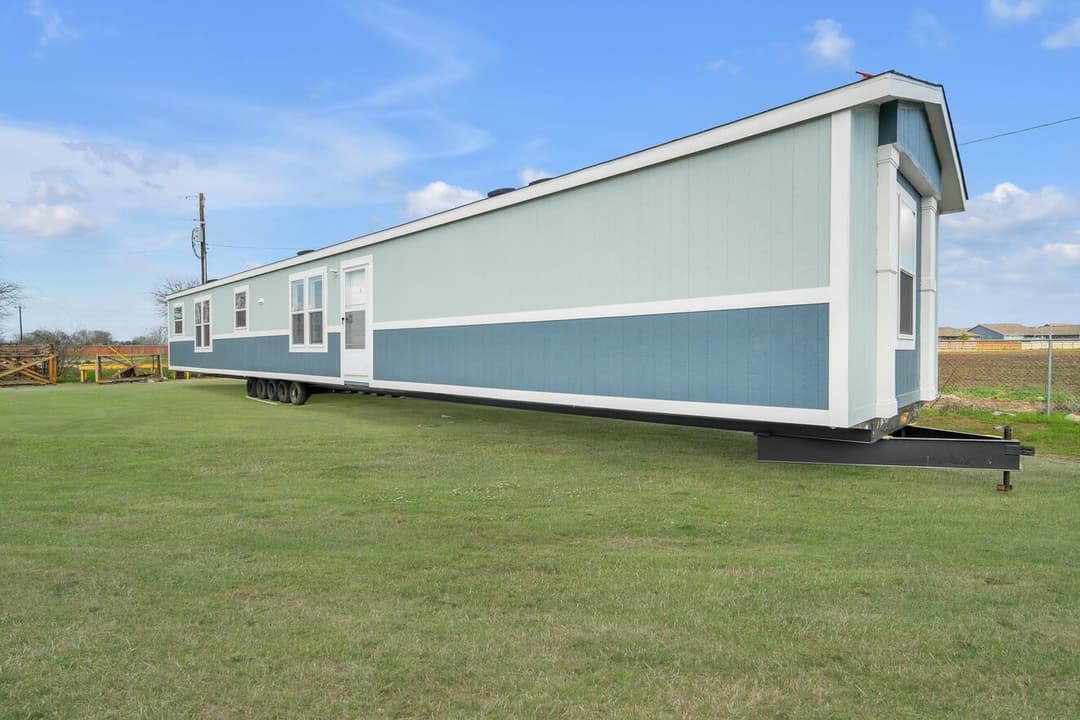 Alamo lite 16763r elevation and exterior home features