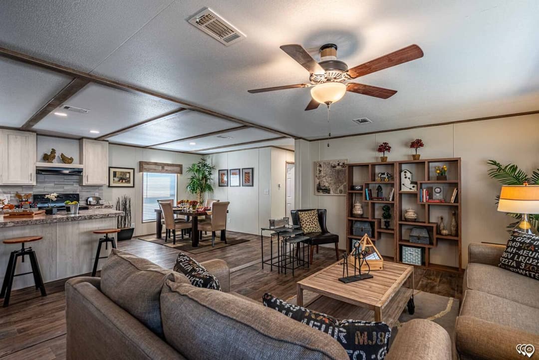 Pinnacle 28563p interior home features