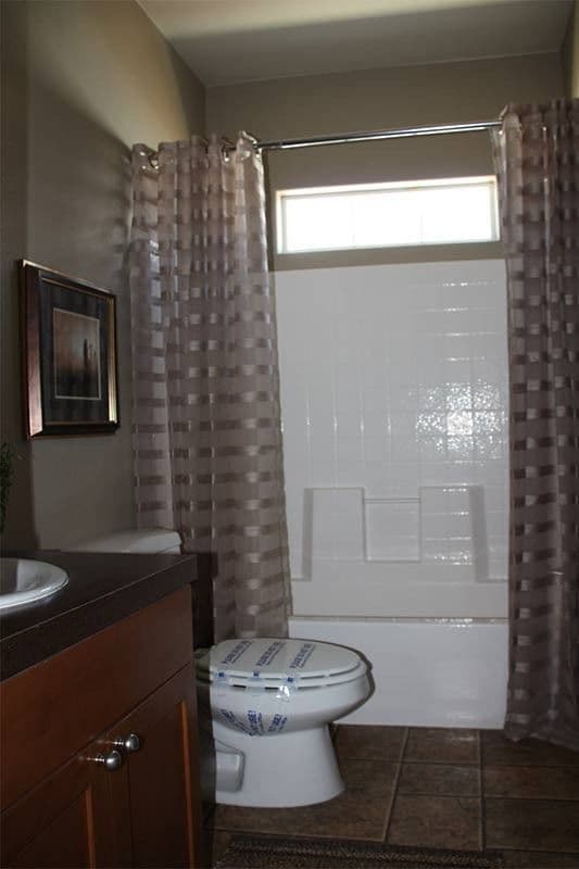 Hd3164a bathroom home features