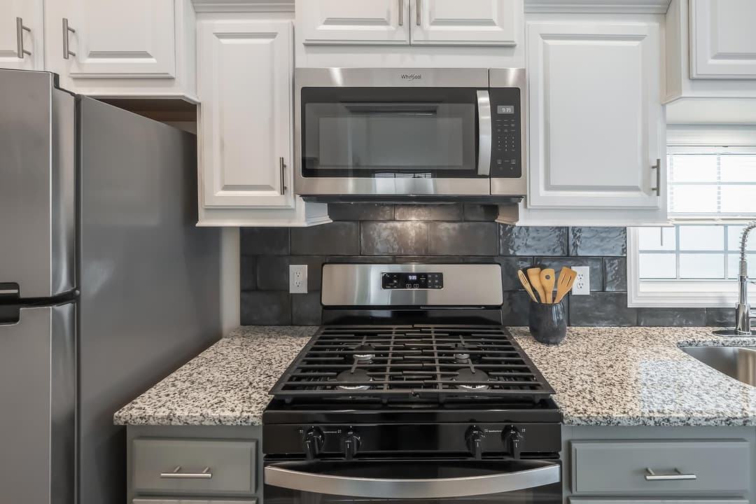 Shore park 1969sl kitchen home features