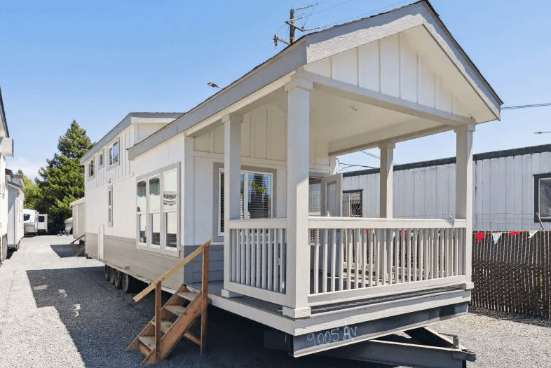 Ath-30dl elevation and exterior home features