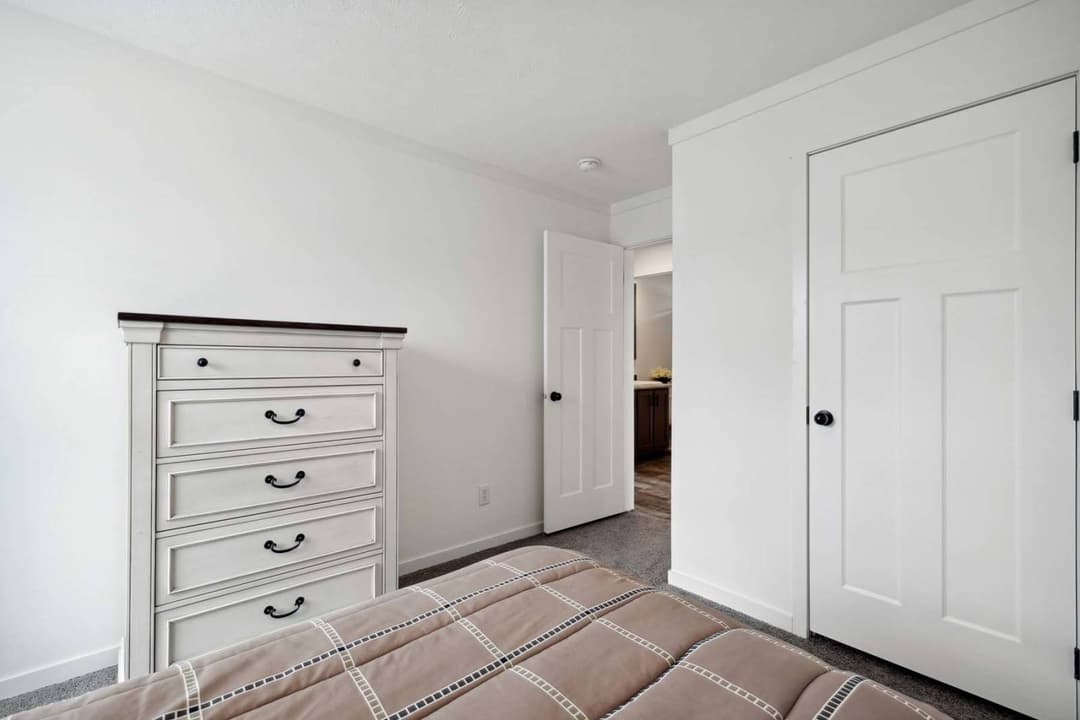 East point - elevate 60 bedroom home features