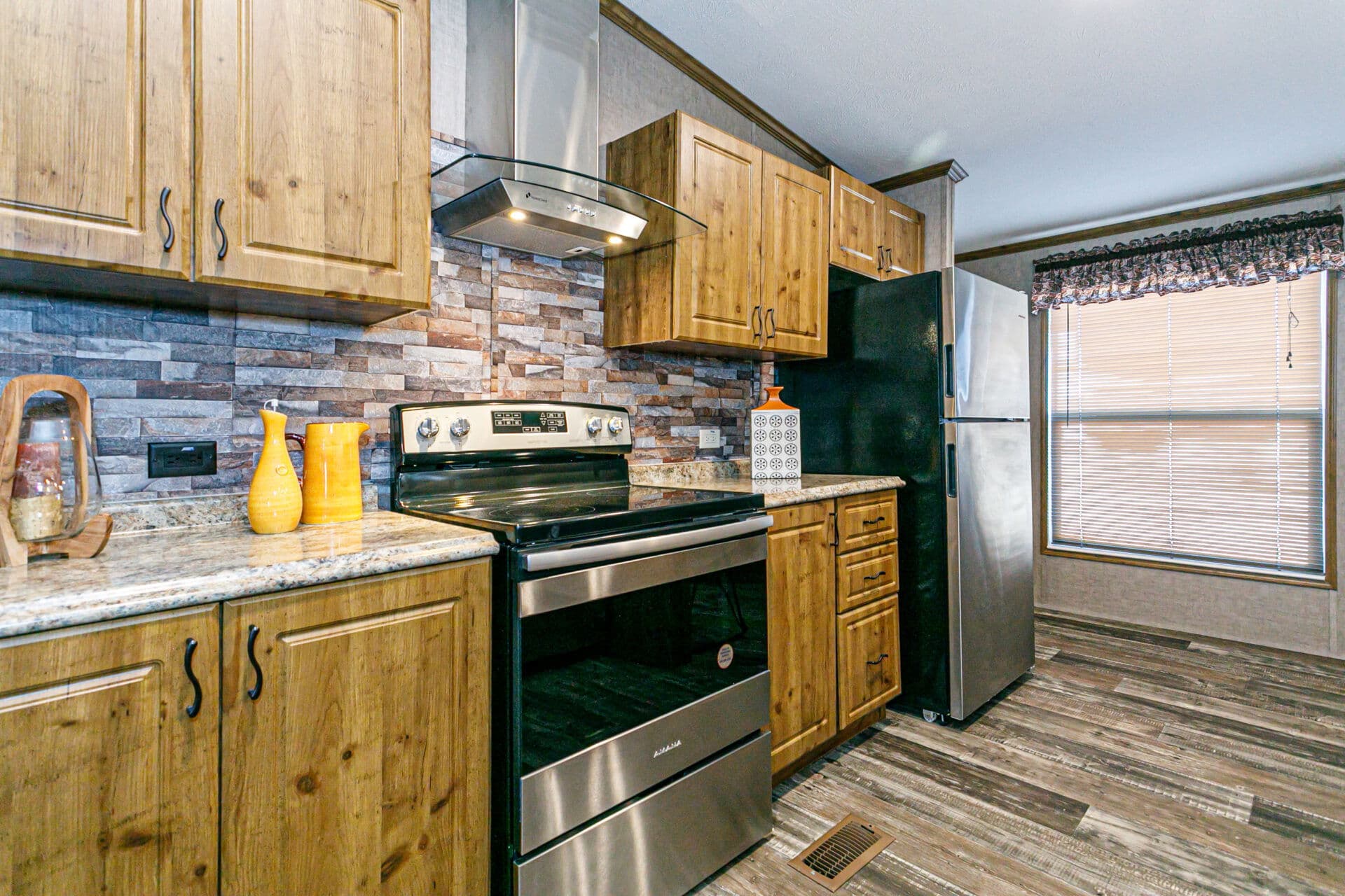 Doublewide c-32×64-32c kitchen home features